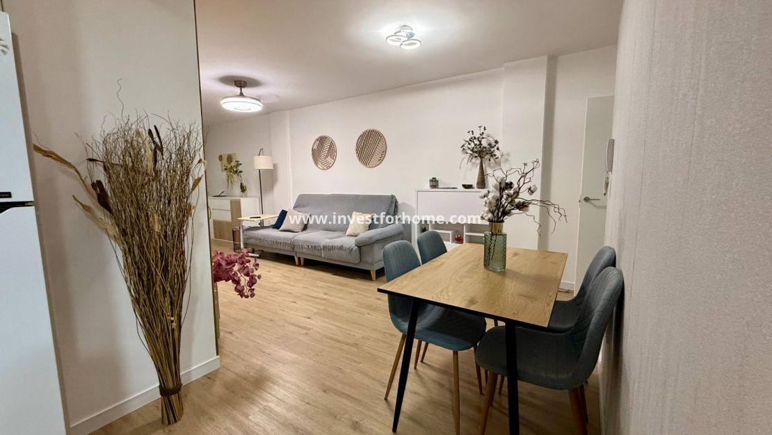 Verkoop - Appartement - Torrevieja - Centro