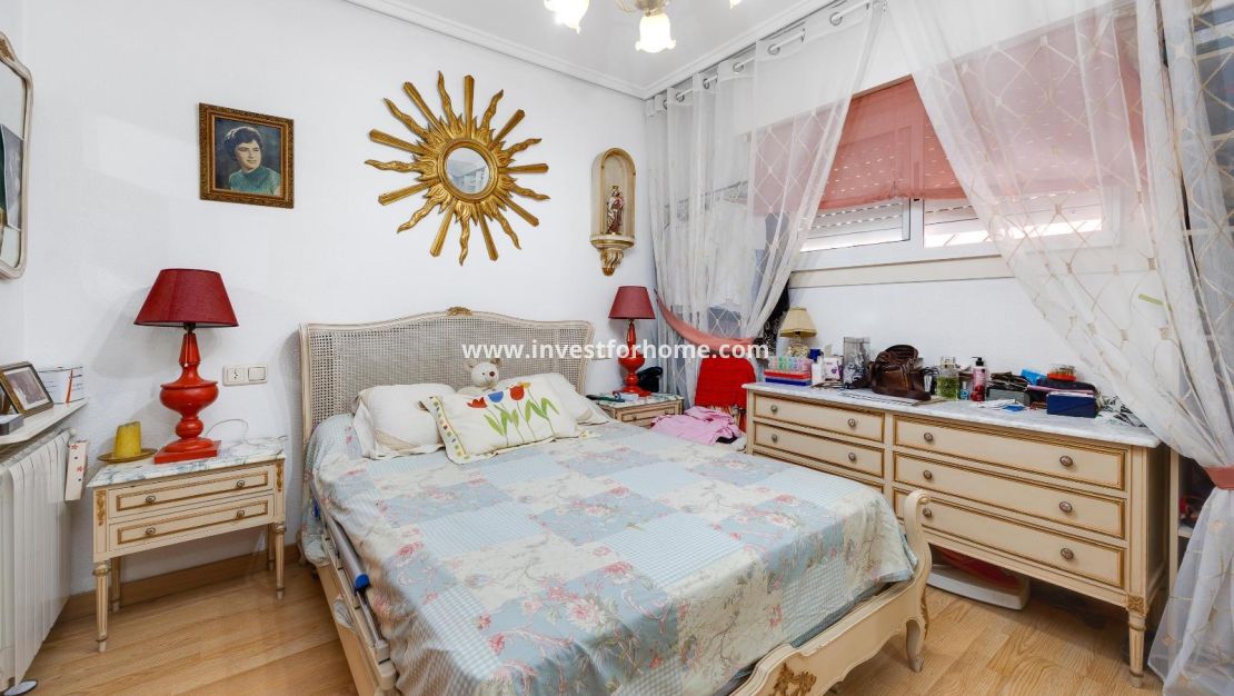 Verkoop - Appartement - Torrevieja - Centro