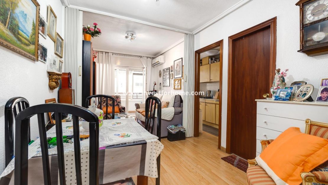 Verkoop - Appartement - Torrevieja - Centro