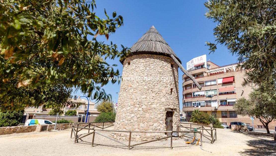 Verkoop - Appartement - Torrevieja - Centro