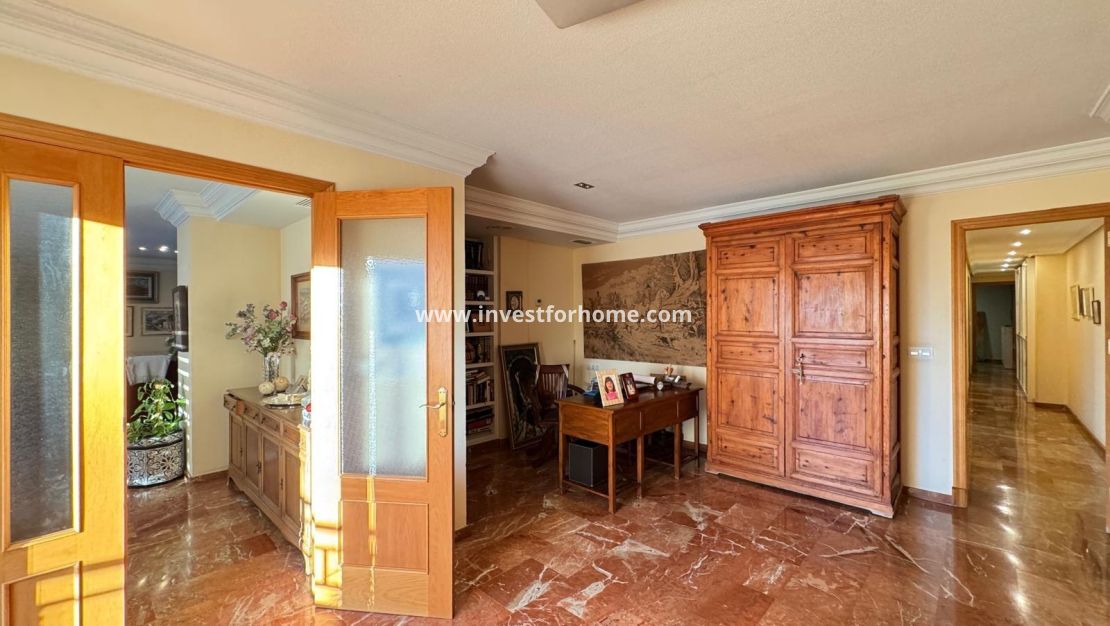 Verkoop - Appartement - Torrevieja - Centro