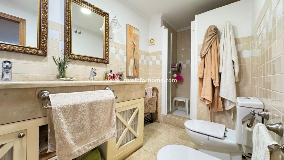Verkoop - Appartement - Torrevieja - Centro