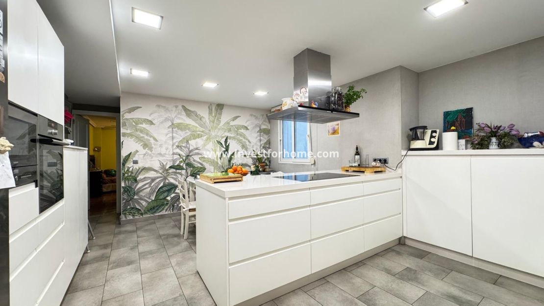 Verkoop - Appartement - Torrevieja - Centro