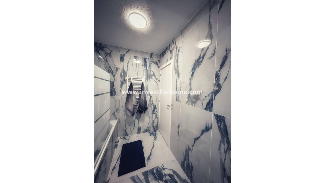 Verkoop - Appartement - Torrevieja - Centro