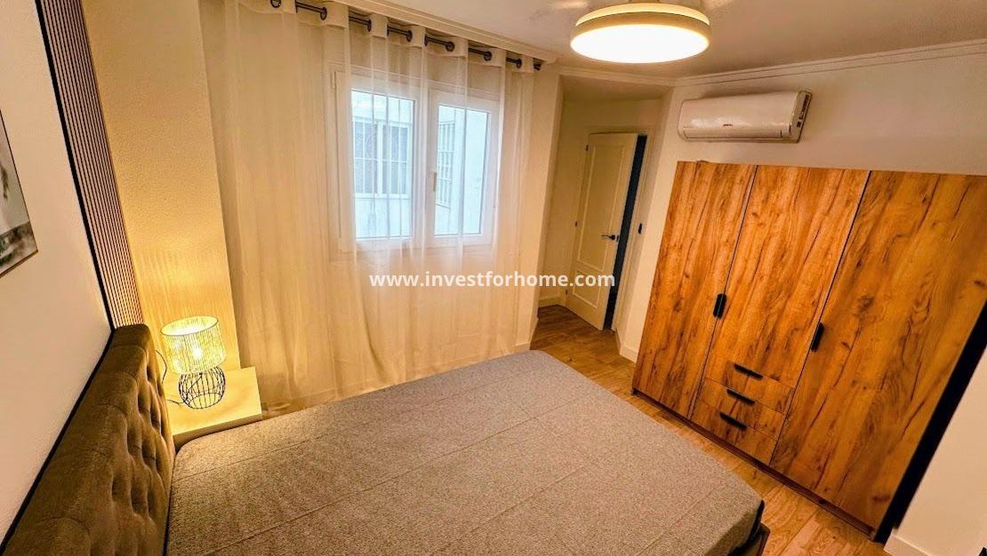 Verkoop - Appartement - Torrevieja - Centro