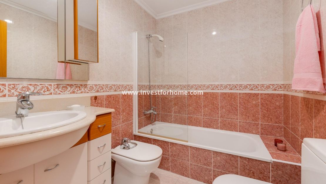 Verkoop - Appartement - Torrevieja - Centro