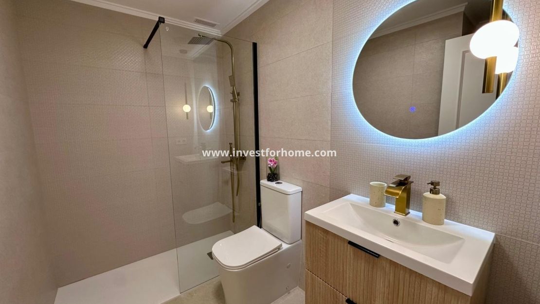 Verkoop - Appartement - Torrevieja - Centro