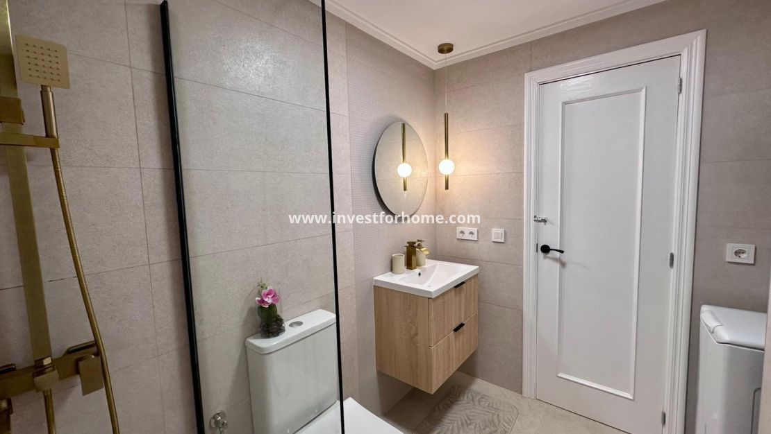 Verkoop - Appartement - Torrevieja - Centro