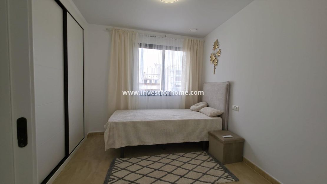 Verkoop - Appartement - Torrevieja - Centro