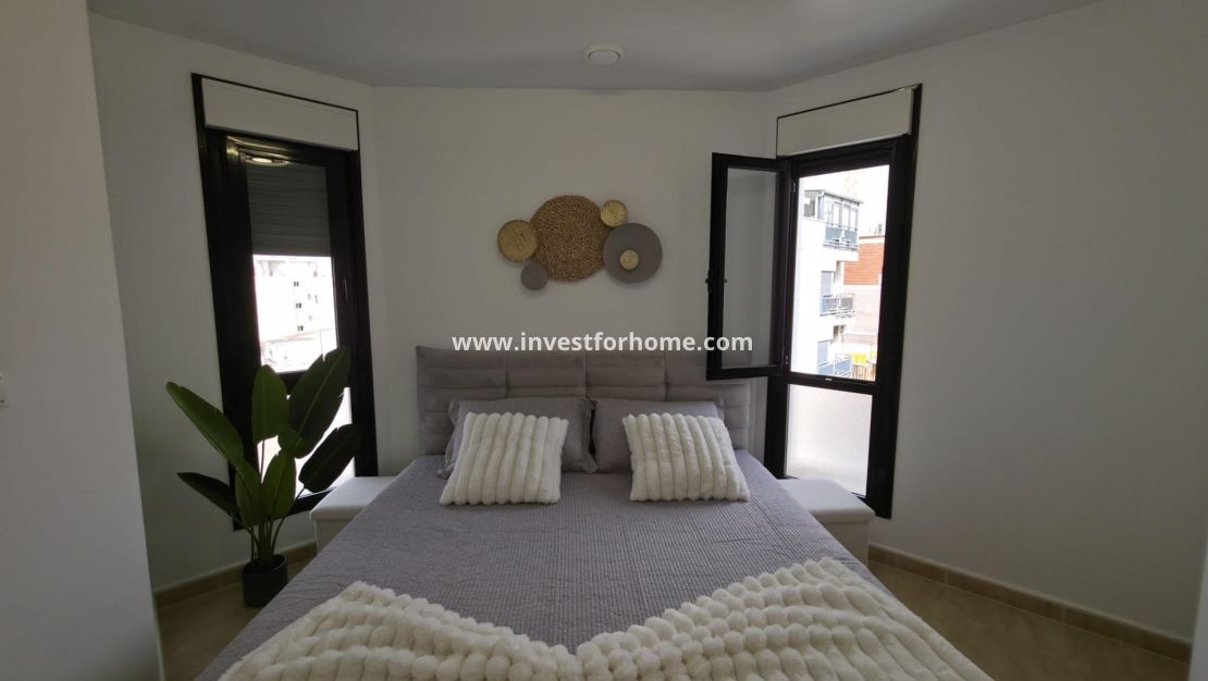 Verkoop - Appartement - Torrevieja - Centro