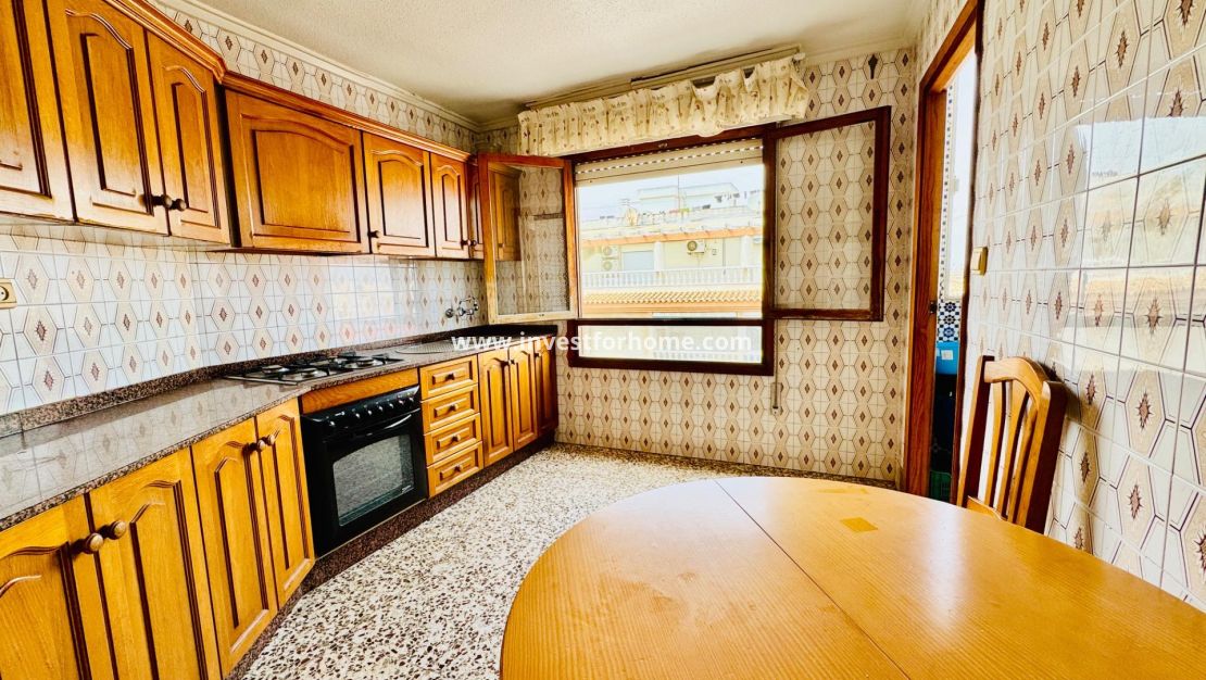 Verkoop - Appartement - Torrevieja - Centro