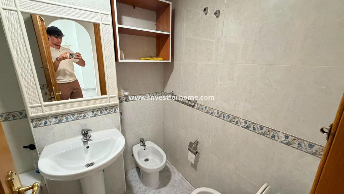 Verkoop - Appartement - Torrevieja - Centro