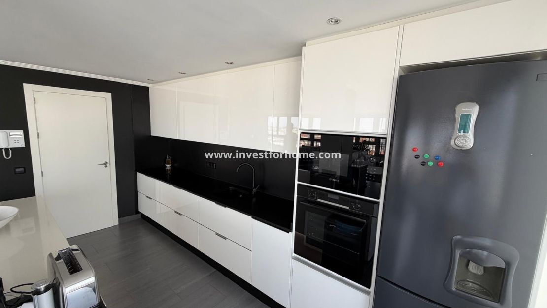 Verkoop - Appartement - Torrevieja - Centro