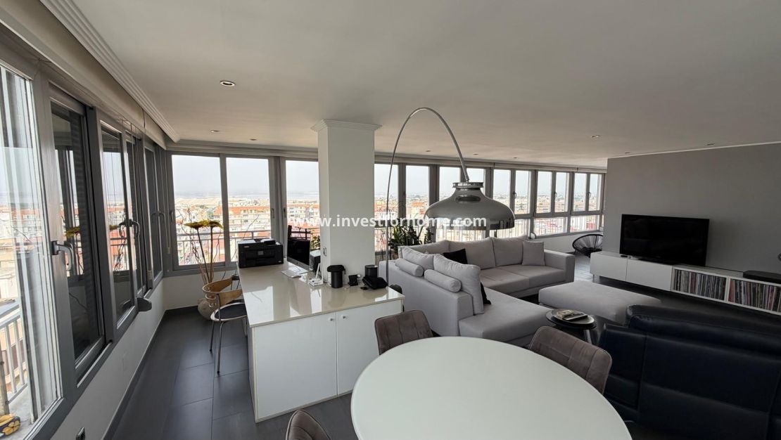 Verkoop - Appartement - Torrevieja - Centro