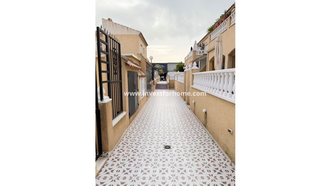 Verkoop - Appartement - Torrevieja - Centro