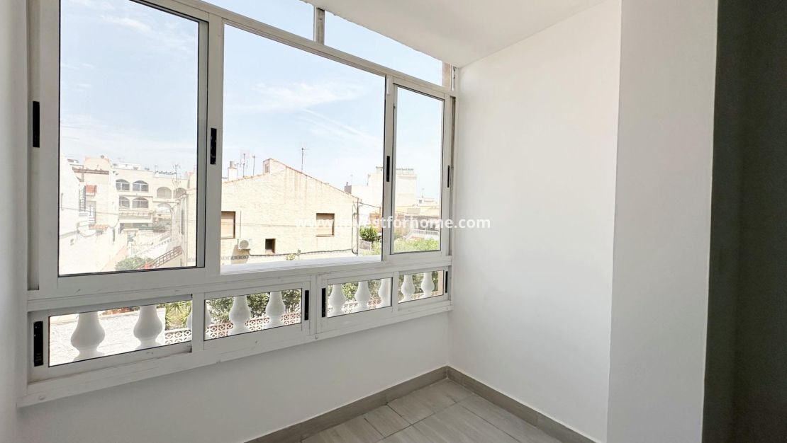 Verkoop - Appartement - Torrevieja - Centro
