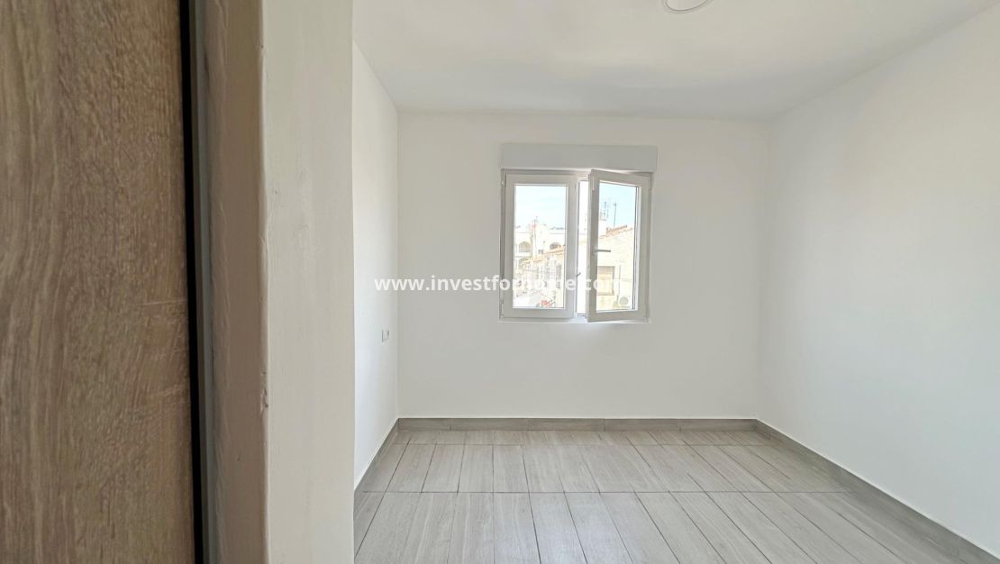 Verkoop - Appartement - Torrevieja - Centro