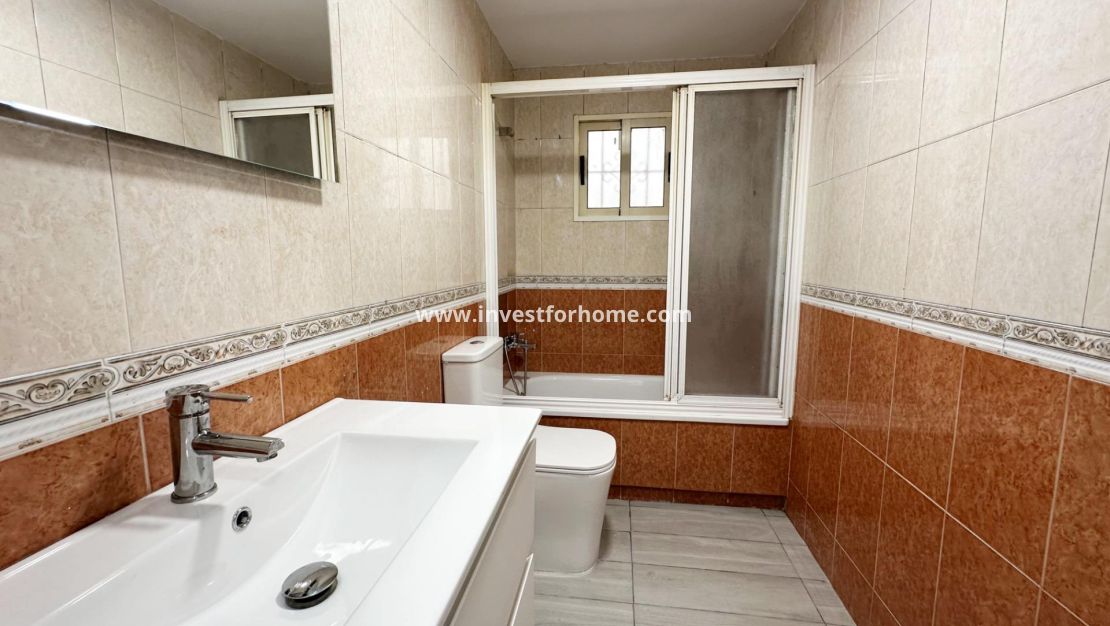 Verkoop - Appartement - Torrevieja - Centro