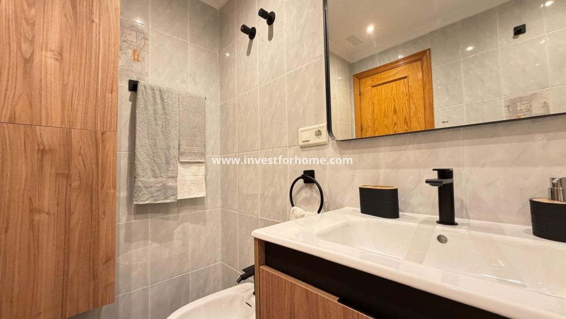 Verkoop - Appartement - Torrevieja - Centro