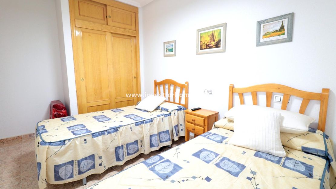 Verkoop - Appartement - Torrevieja - Centro