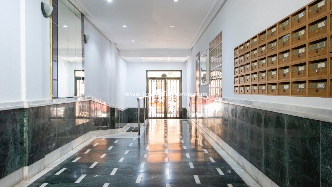 Verkoop - Appartement - Torrevieja - Costa Blanca