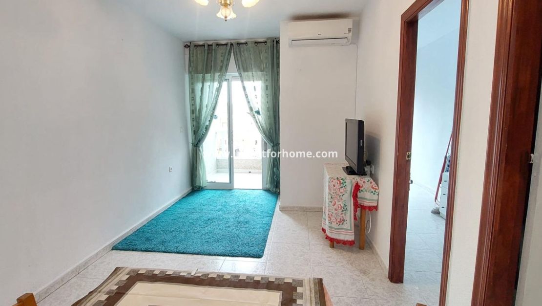 Verkoop - Appartement - Torrevieja - Estacion De Autobuses