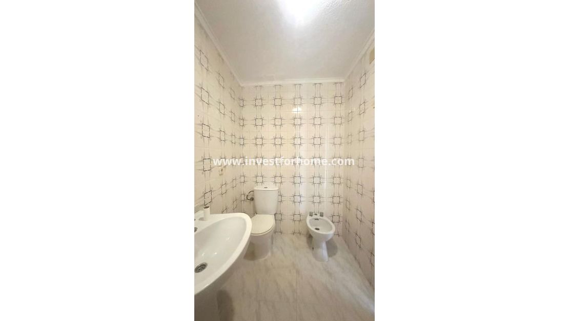 Verkoop - Appartement - Torrevieja - Estacion De Autobuses