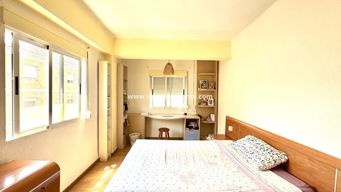 Verkoop - Appartement - Torrevieja - Estacion De Autobuses