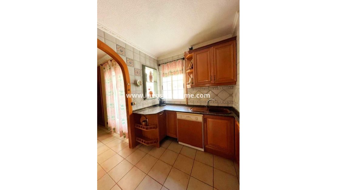 Verkoop - Appartement - Torrevieja - Estacion De Autobuses