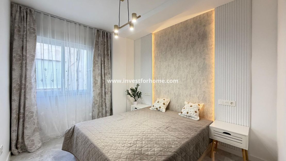 Verkoop - Appartement - Torrevieja - Estacion De Autobuses