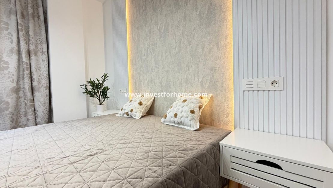 Verkoop - Appartement - Torrevieja - Estacion De Autobuses