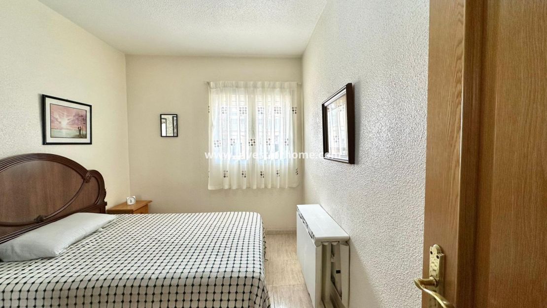 Verkoop - Appartement - Torrevieja - Estacion De Autobuses