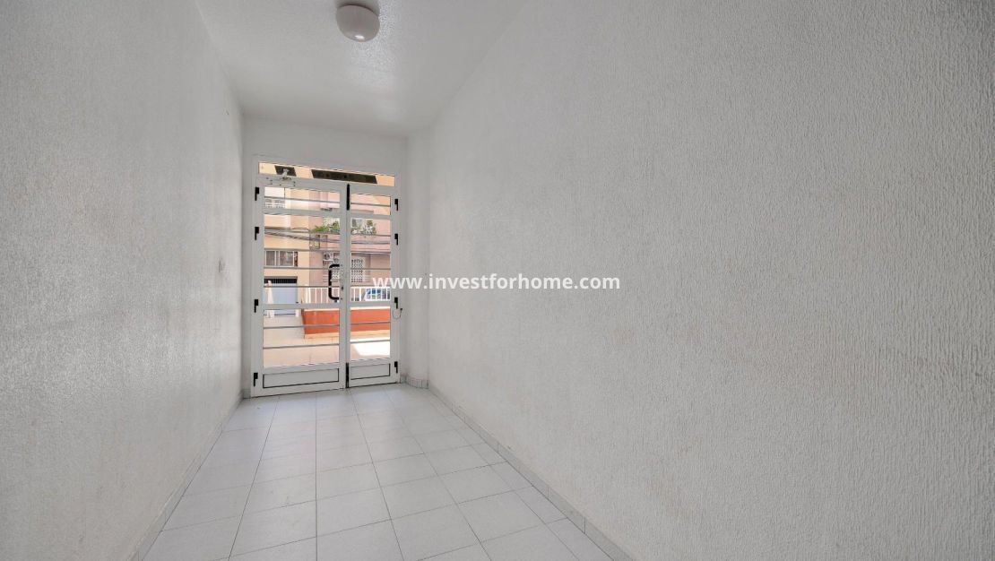 Verkoop - Appartement - Torrevieja - Estacion De Autobuses