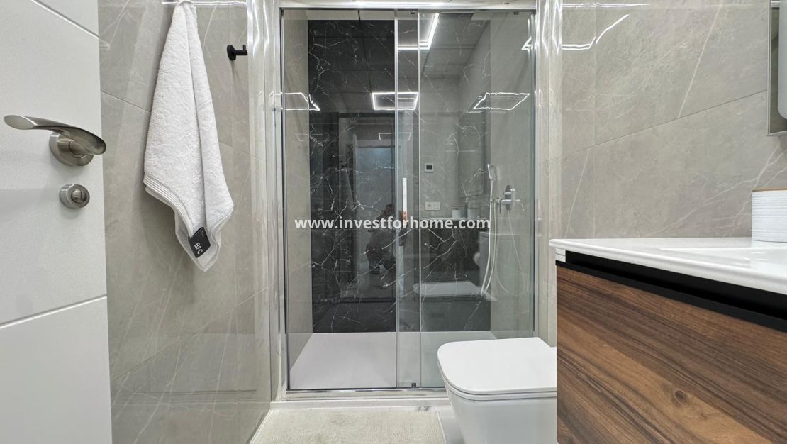 Verkoop - Appartement - Torrevieja - Estacion De Autobuses