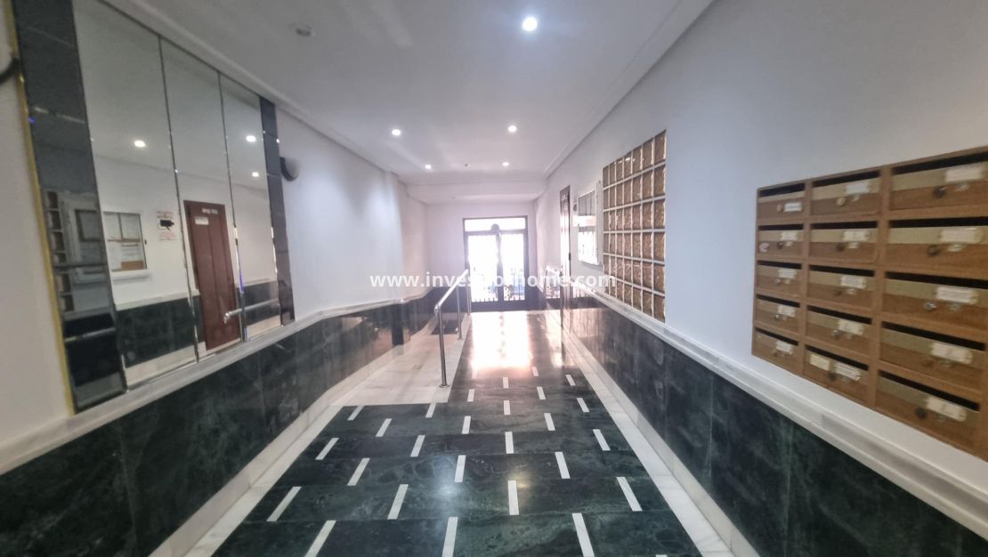 Verkoop - Appartement - Torrevieja - Estacion De Autobuses