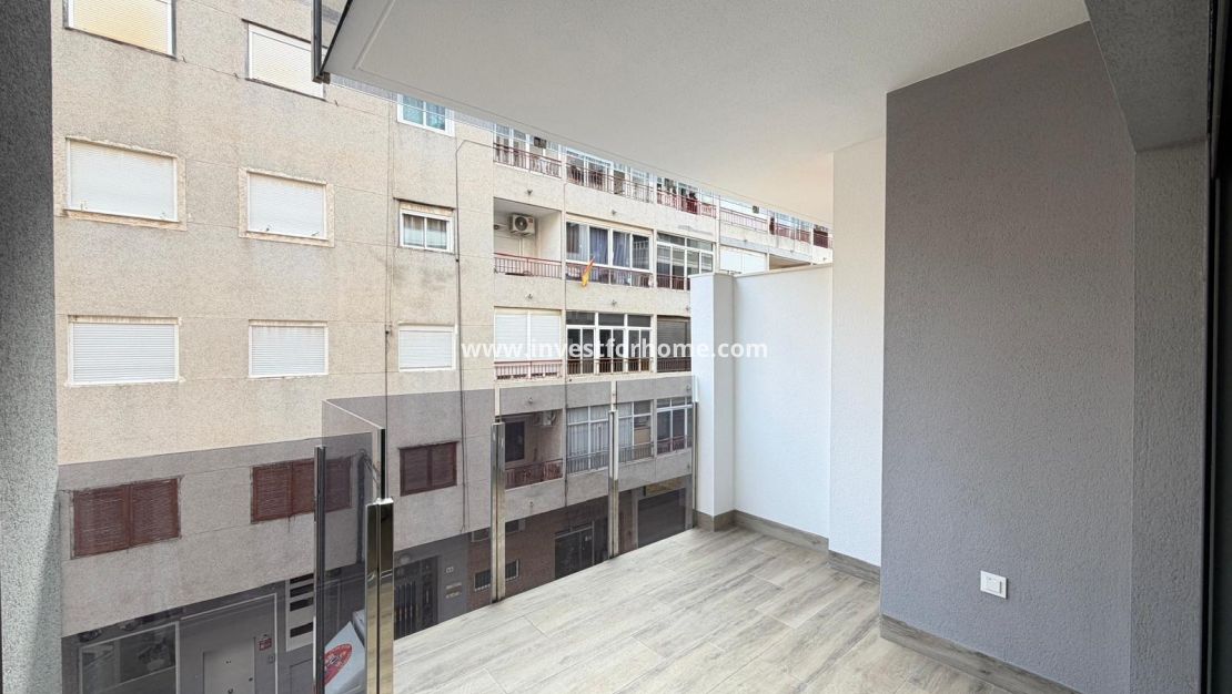 Verkoop - Appartement - Torrevieja - Estacion De Autobuses