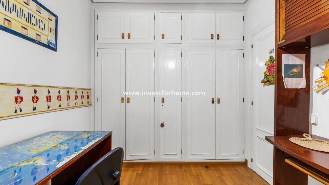 Verkoop - Appartement - Torrevieja - Piscinas naturales