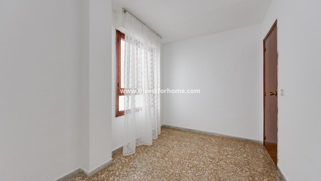 Verkoop - Appartement - Torrevieja - Playa del Acequión