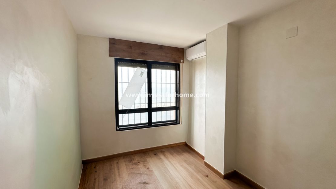 Verkoop - Appartement - Torrevieja - Playa Los Locos