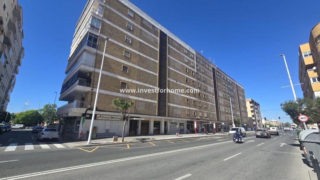 Verkoop - Appartement - Torrevieja - Puerto Deportivo Marina Salinas