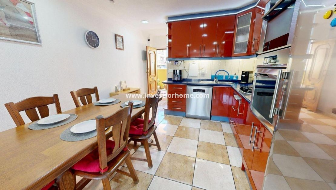 Verkoop - Appartement - Torrevieja - Puerto Deportivo