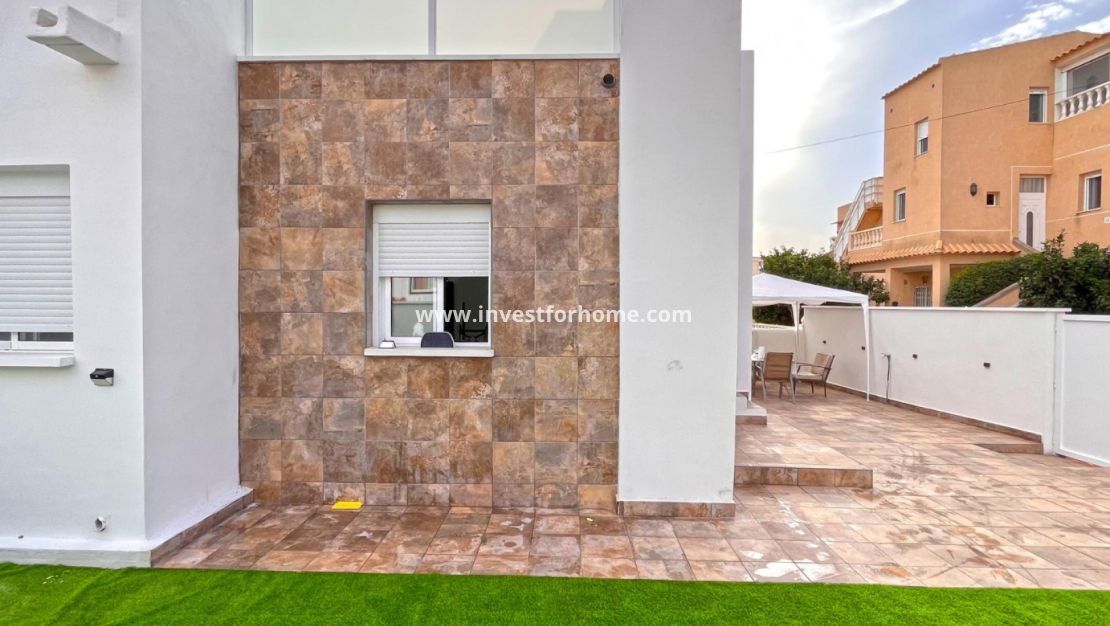 Verkoop - Bungalow - Orihuela Costa - Costa Blanca