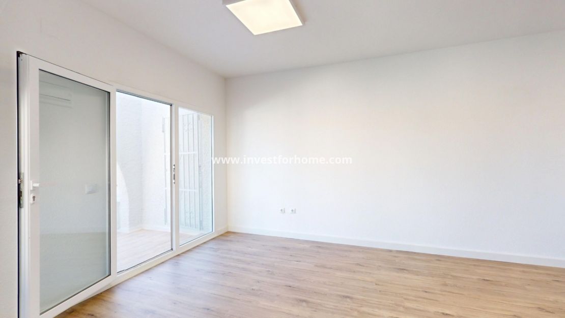 Verkoop - Bungalow - Orihuela Costa - Costa Blanca