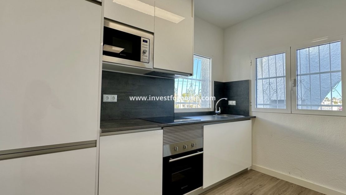 Verkoop - Bungalow - Orihuela Costa - Costa Blanca