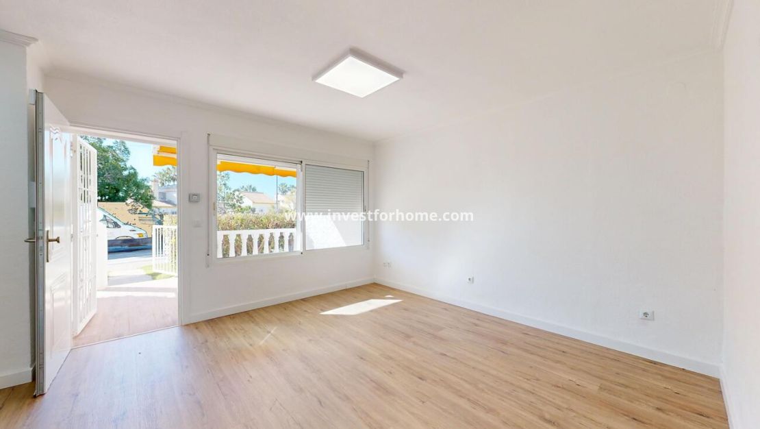 Verkoop - Bungalow - Orihuela Costa - Costa Blanca
