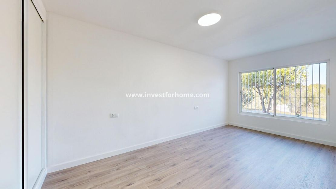Verkoop - Bungalow - Orihuela Costa - Costa Blanca