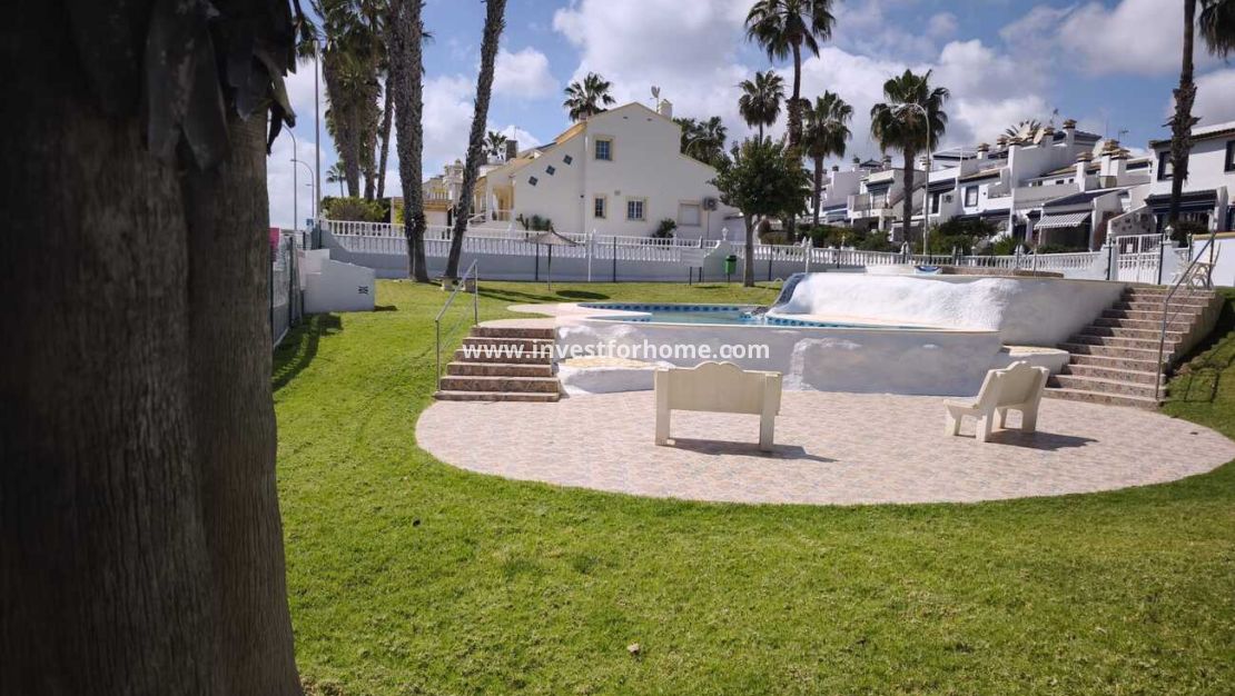 Verkoop - Bungalow - Orihuela Costa - Costa Blanca