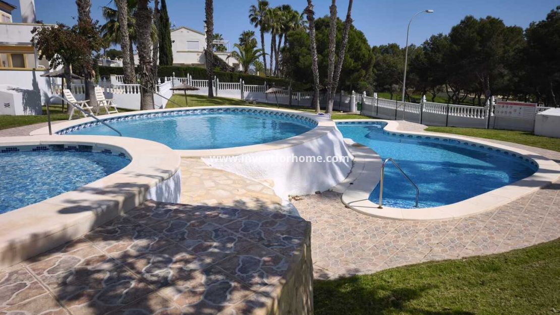 Verkoop - Bungalow - Orihuela Costa - Costa Blanca