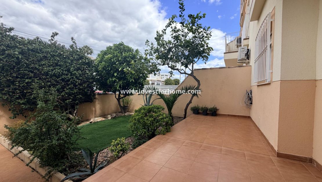 Verkoop - Bungalow - Orihuela Costa - Costa Blanca