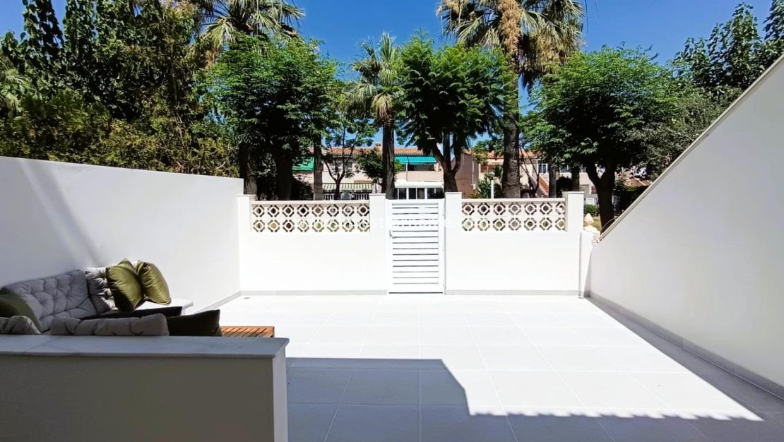 Verkoop - Bungalow - Orihuela Costa - Costa Blanca